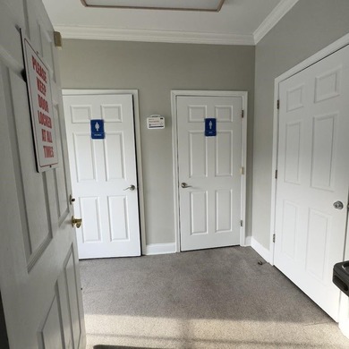 LOCATION, LOCATION, LOCATION. Welcome to this long-term rent - photo 29