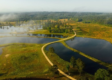 This 484+/- acre turnkey estate in Jones County is a rare find - photo 2