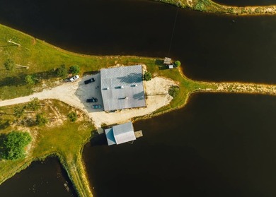 This 484+/- acre turnkey estate in Jones County is a rare find - photo 9