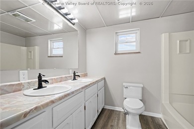 TWO FOR ONE! Check out these two homes totaling 5 bedrooms and 3 - photo 18