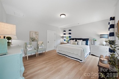 Custom home in a gated community, offering access to lake - photo 20