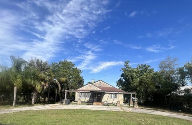 Lake Home For Sale in Lake Wales, Florida