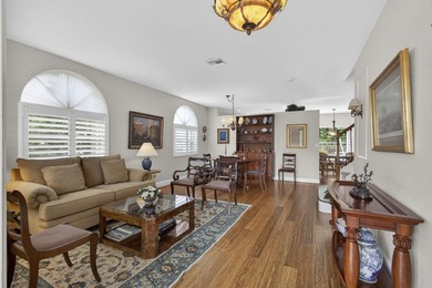 Beautiful 4BR/2.5BA pool home located on a quiet cul-de-sac in - photo 5