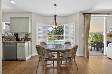 Beautiful 4BR/2.5BA pool home located on a quiet cul-de-sac in - photo 9