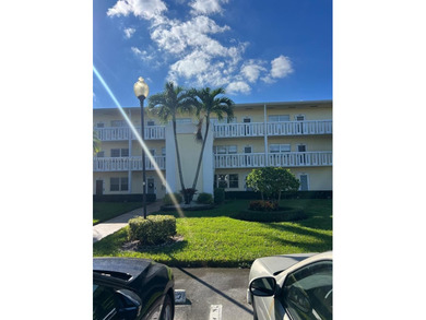 Lake Condo For Sale in Boca Raton, Florida