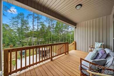 Custom home in a gated community, offering access to lake - photo 32