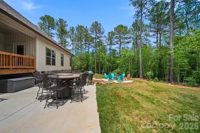 Custom home in a gated community, offering access to lake - photo 34