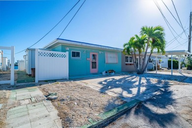 HUGE PRICE REDUCTION - now under $600K! NEW ROOF! Investor - photo 3