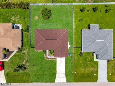 Welcome home to this beautifully remodeled 3-bedroom, 2-bathroom - photo 7