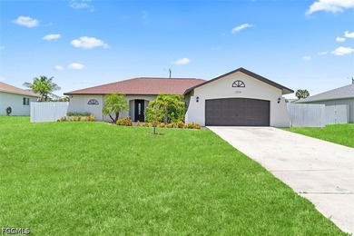 Welcome home to this beautifully remodeled 3-bedroom, 2-bathroom - photo 8
