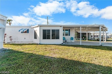 Welcome to easy Florida living in this charming 2-bedroom - photo 3
