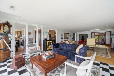 Unduplicated 3+ acre rambling waterfront estate on Lynnhaven Bay - photo 15