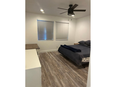 Beautiful Semi Custom Home, only floor plan in the neighborhood - photo 18
