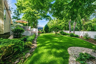 Beautifully maintained ranch built in 1992, offering comfort - photo 27