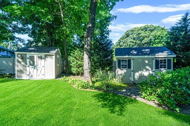 Beautifully maintained ranch built in 1992, offering comfort - photo 29