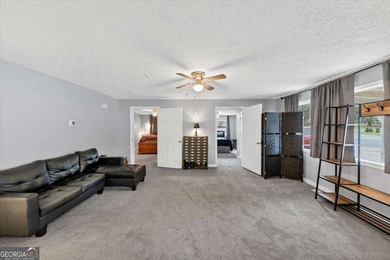 Located in the heart of downtown Acworth, this unique and - photo 4