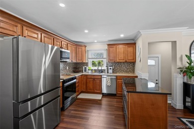 HOUSTON, WE HAVE A PROBLEM... THIS OPEN HOUSE IS ABOUT TO BE - photo 7