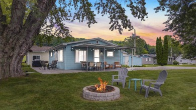 Lake Home For Sale in Wolcottville, Indiana