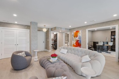 Exquisite, pet-friendly ground-floor walk-out residence in - photo 6