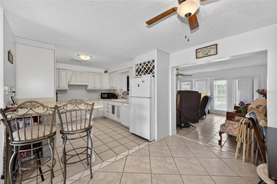 GRANDPARENTS, this is the house the grandkids want you to buy! - photo 16