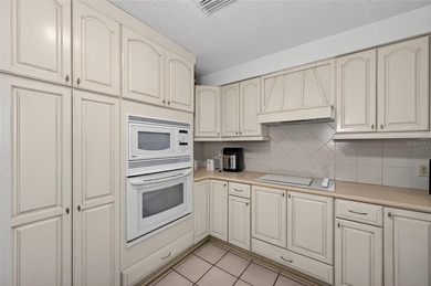 GRANDPARENTS, this is the house the grandkids want you to buy! - photo 18
