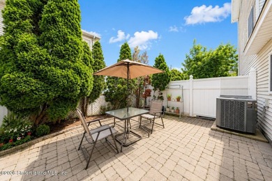 Welcome to 156 Jefferson Street, a well-located 2-bedroom - photo 18