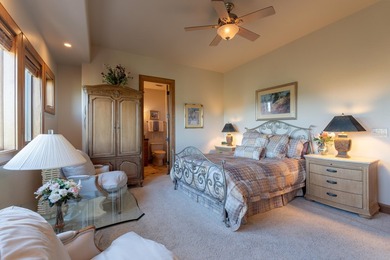 This luxurious 5,847 square-foot mountain and executive retreat - photo 31