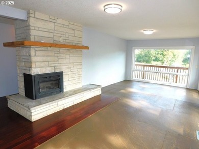 Step into the welcoming entryway, where gleaming hardwood floors - photo 6