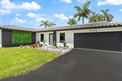 Live just minutes from the beach in this stunning fully - photo 1