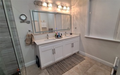 A beautiful home built in 2020, featuring 3 bedrooms, 2 - photo 11