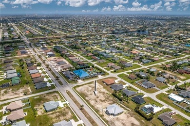 Large lot located in the heart of Cape Coral. Zoned multi family - photo 3