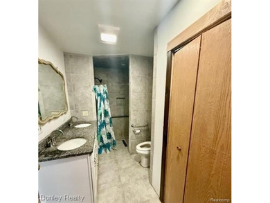 Unique home with tons of potential for really cool - photo 11