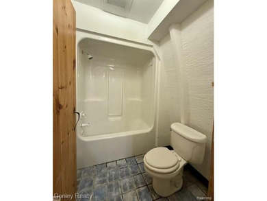 Unique home with tons of potential for really cool - photo 14
