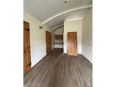 Unique home with tons of potential for really cool - photo 16