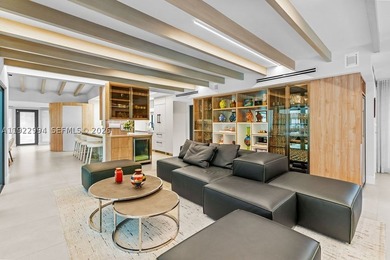 Experience a modern South Coconut Grove residence that perfectly - photo 25