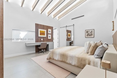 Experience a modern South Coconut Grove residence that perfectly - photo 27