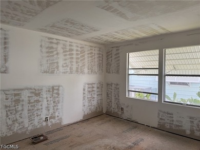 A HANDYMANS DREAM! This open canvas awaits your personal touch! - photo 8