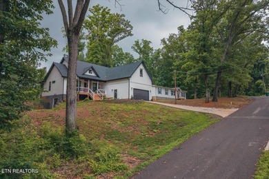 Vacant 0.27 -acre lot at 1215 Navy Dr SW offering a development - photo 12