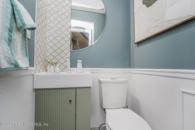 Welcome to this beautifully updated single-family townhouse in - photo 20
