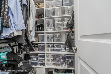 Welcome to this beautifully updated single-family townhouse in - photo 26