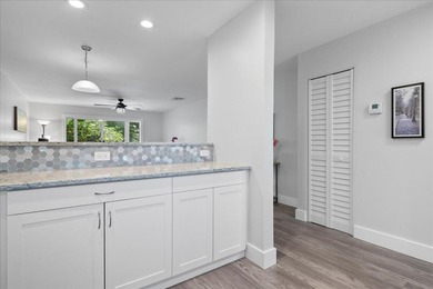 Stunning, fully updated modern unit in Golden Lakes Village - - photo 7