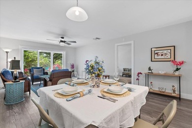 Stunning, fully updated modern unit in Golden Lakes Village - - photo 9