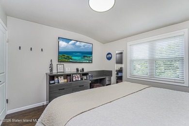Welcome to this beautifully updated single-family townhouse in - photo 29