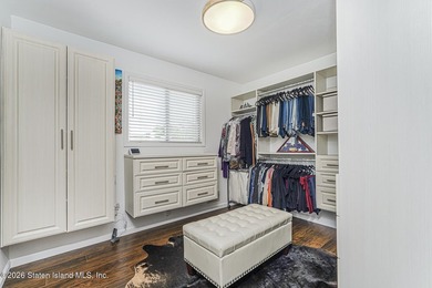 Welcome to this beautifully updated single-family townhouse in - photo 31