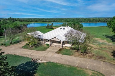Welcome to an extraordinary legacy property at 211 Hale Rd - photo 1