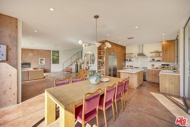This magnificent architectural compound is set on a large lot - photo 1