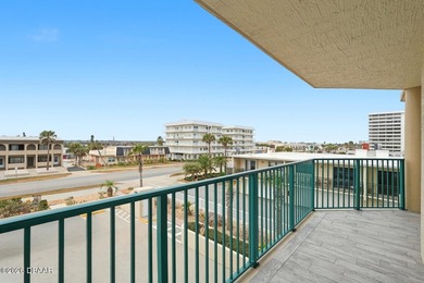 Magnificent Oceanfront living in beautiful Daytona Beach Shores! - photo 31