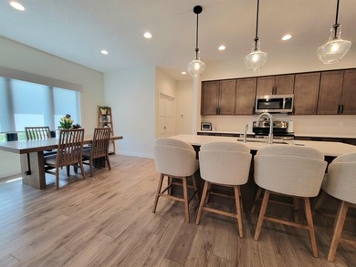 QUALITY CUSTOM BUILT HOME in 2022. THIS home is better than new - photo 13