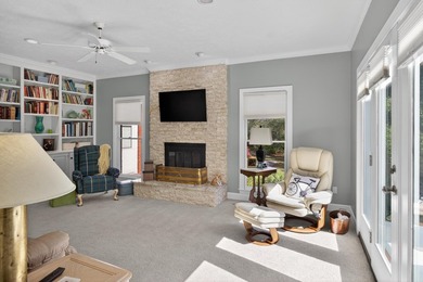 Nestled on a quiet cul-de-sac in prestigious Woodside Plantation - photo 17