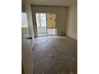 Great corner unit in a 55+ community close to beautifu Lake - photo 7